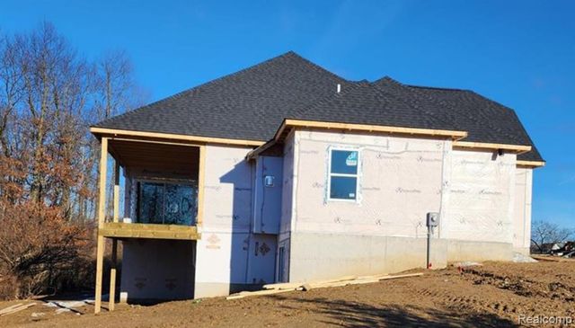 001 Leith St, Brighton, MI 48116