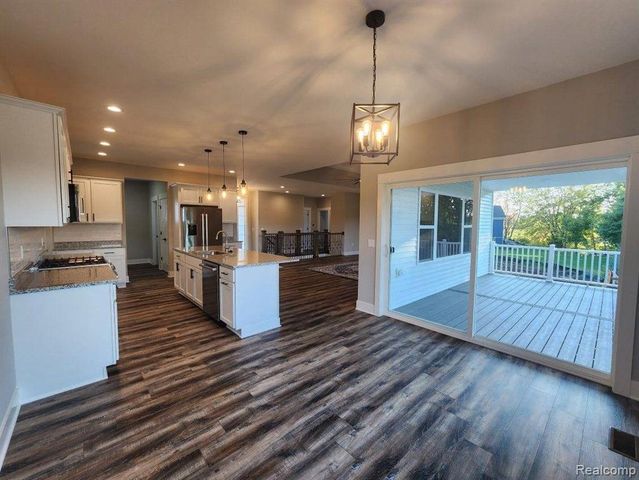 001 Leith St, Brighton, MI 48116