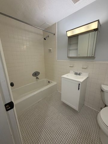 85 Trapelo 41, Waltham, MA 02452