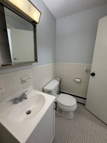 85 Trapelo 41, Waltham, MA 02452