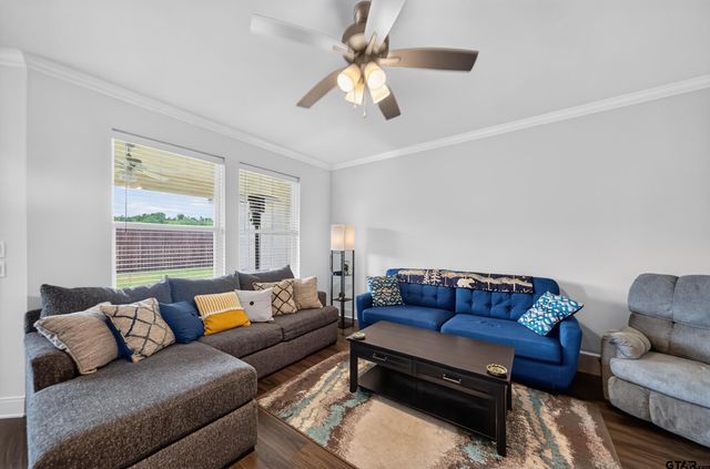 6151 Hamilton Meadows Way, Tyler, TX 75703
