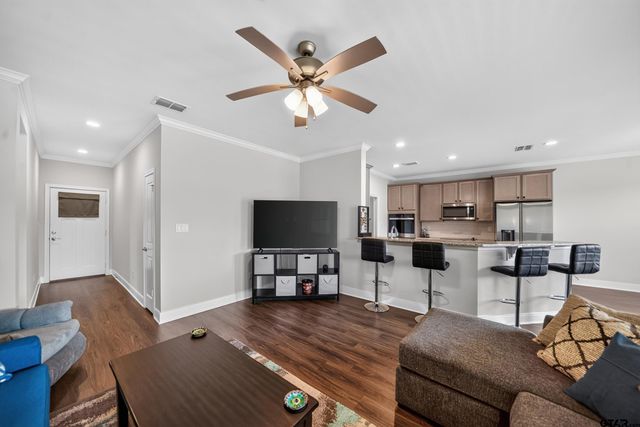 6151 Hamilton Meadows Way, Tyler, TX 75703