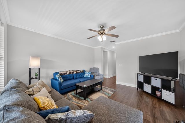 6151 Hamilton Meadows Way, Tyler, TX 75703