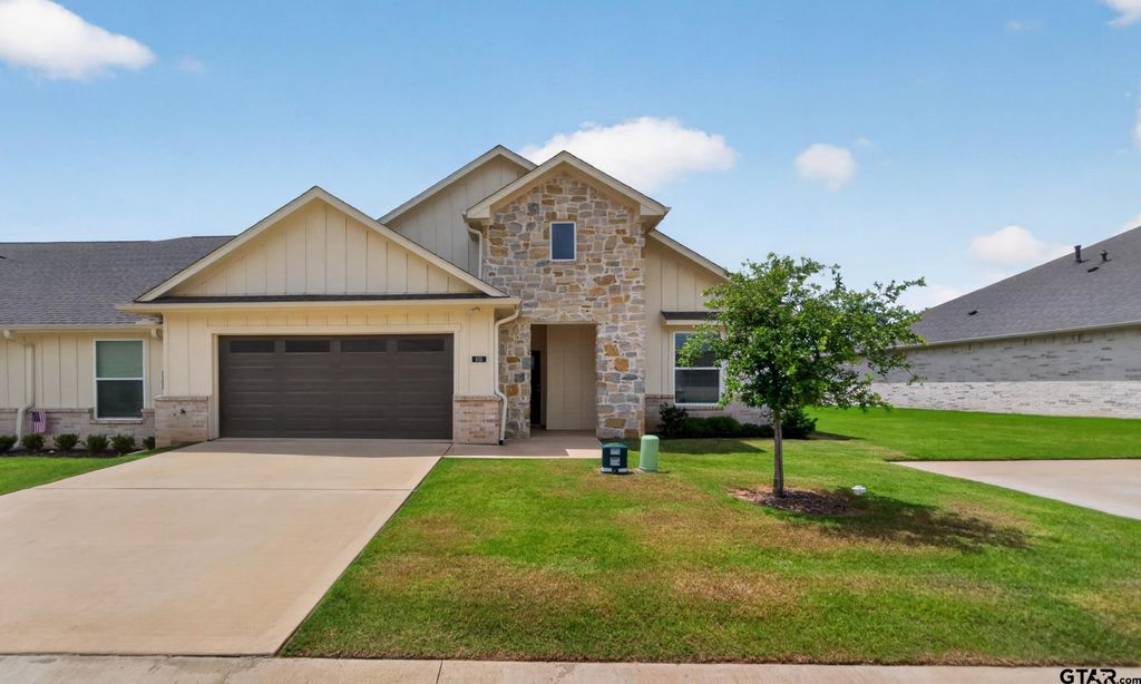 6151 Hamilton Meadows Way, Tyler, TX 75703