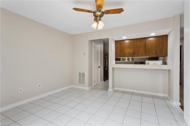 104 Harrops Gln, Williamsburg, VA 23185