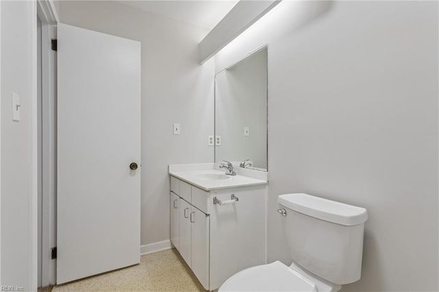 104 Harrops Gln, Williamsburg, VA 23185