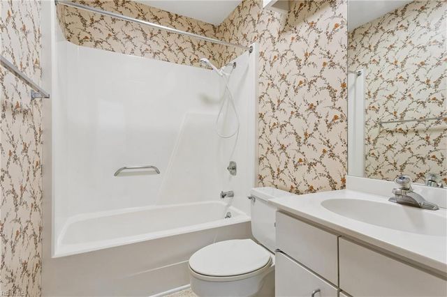 104 Harrops Gln, Williamsburg, VA 23185