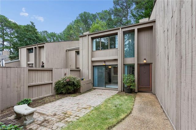 104 Harrops Gln, Williamsburg, VA 23185