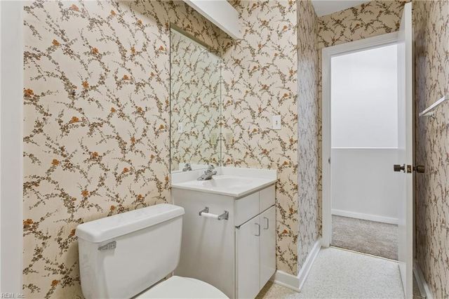 104 Harrops Gln, Williamsburg, VA 23185
