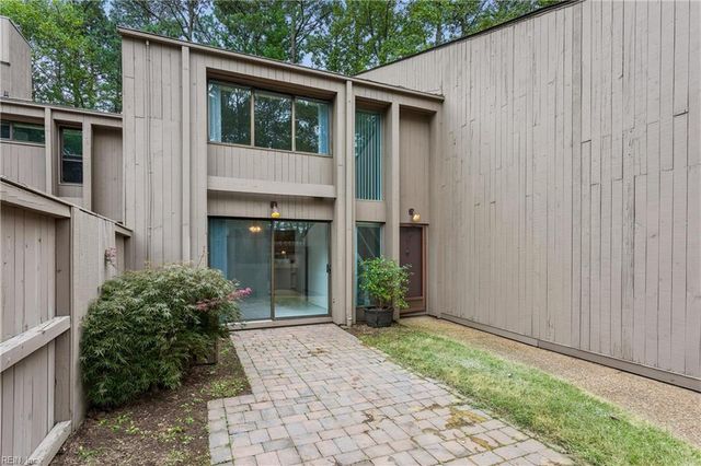 104 Harrops Gln, Williamsburg, VA 23185