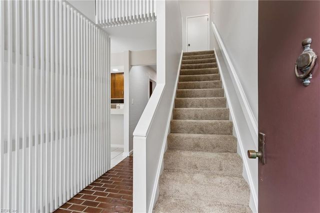104 Harrops Gln, Williamsburg, VA 23185
