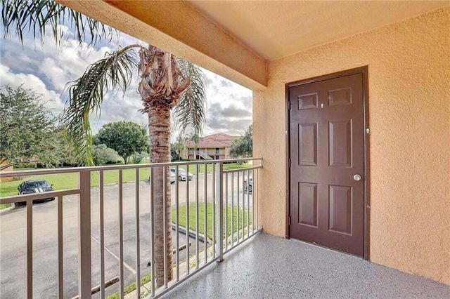 231 SW Palm Dr Apt 207, Port St Lucie, FL 34986