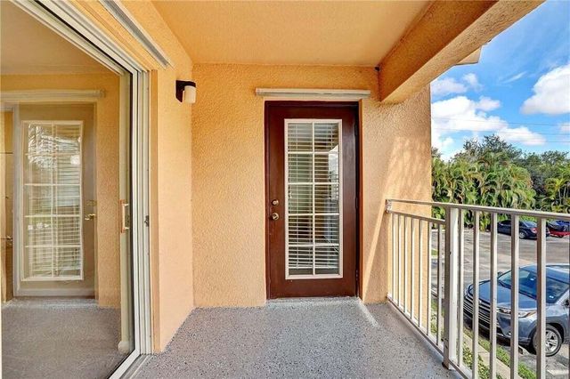 231 SW Palm Dr Apt 207, Port St Lucie, FL 34986