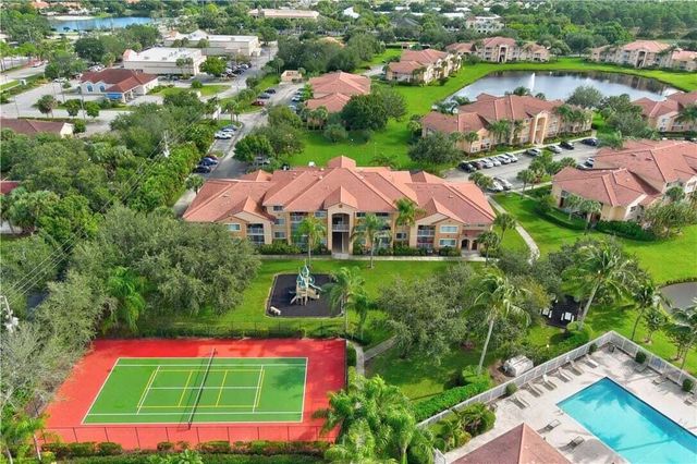 231 SW Palm Dr Apt 207, Port St Lucie, FL 34986