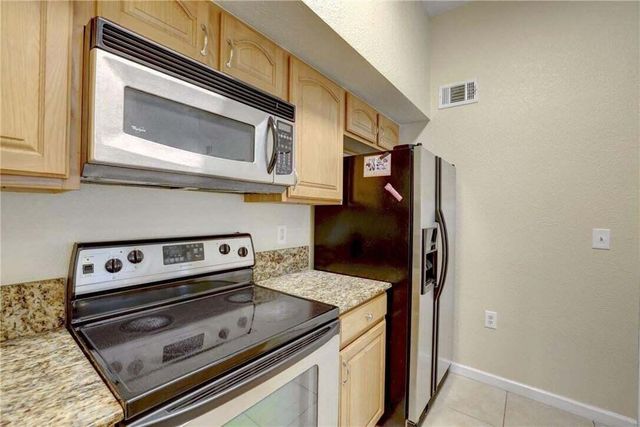 231 SW Palm Dr Apt 207, Port St Lucie, FL 34986