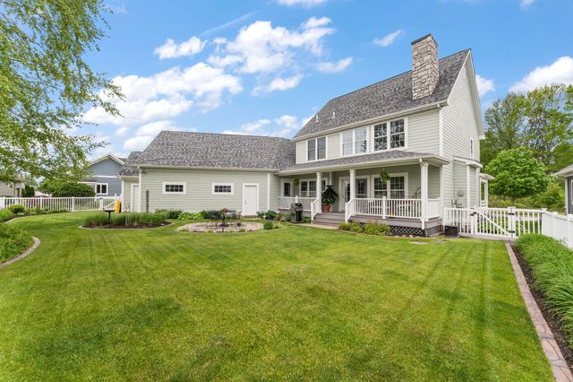2405 Dickinson Road, Chesterton, IN 46304