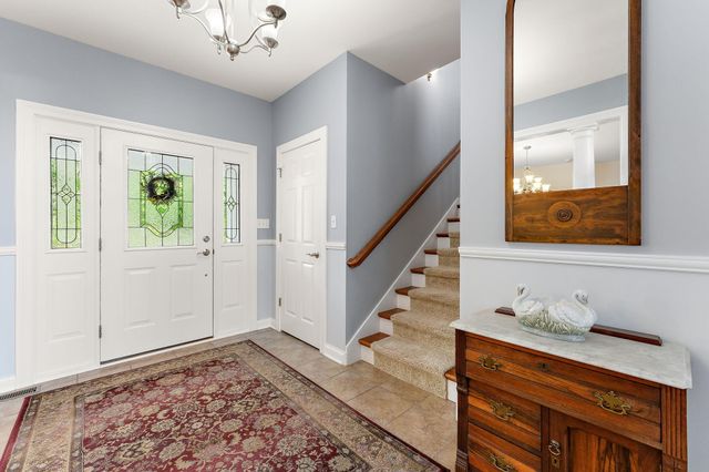 2405 Dickinson Road, Chesterton, IN 46304