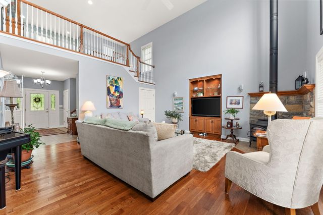 2405 Dickinson Road, Chesterton, IN 46304