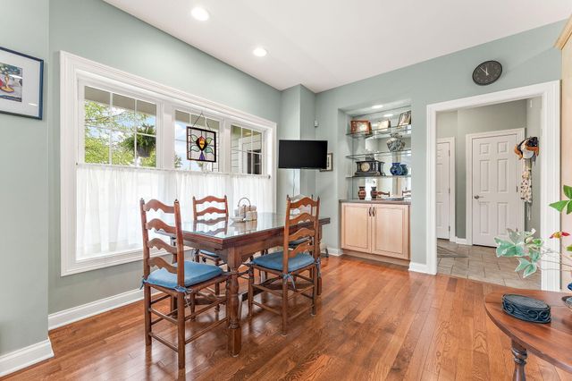 2405 Dickinson Road, Chesterton, IN 46304