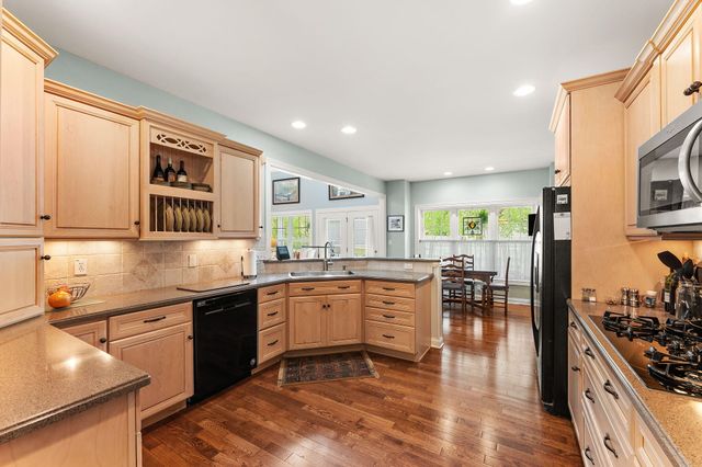 2405 Dickinson Road, Chesterton, IN 46304