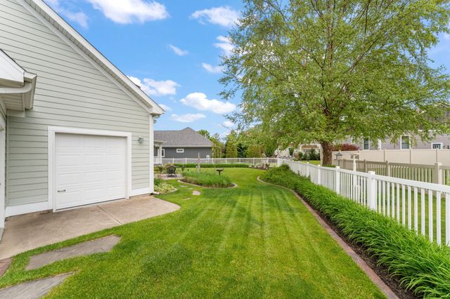 2405 Dickinson Road, Chesterton, IN 46304