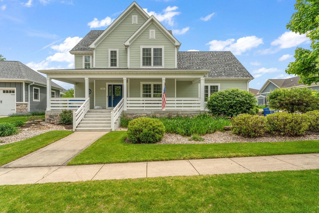 2405 Dickinson Road, Chesterton, IN 46304