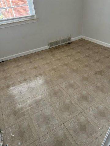 17735 Woodbine Street, Detroit, MI 48219