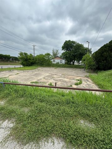 6110 E Belknap Street, Haltom City, TX 76117