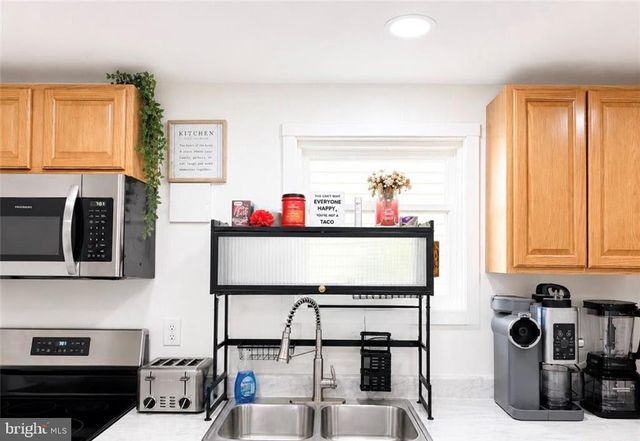 322 E FELL ST, Summit Hill, PA 18250