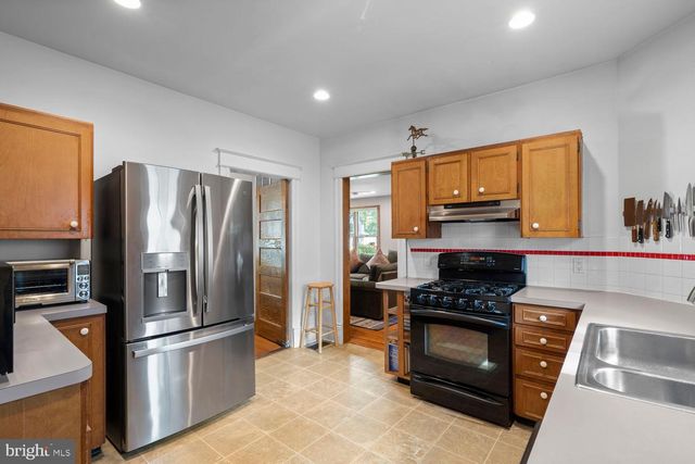 4300 QUEENSBURY RD, Hyattsville, MD 20781