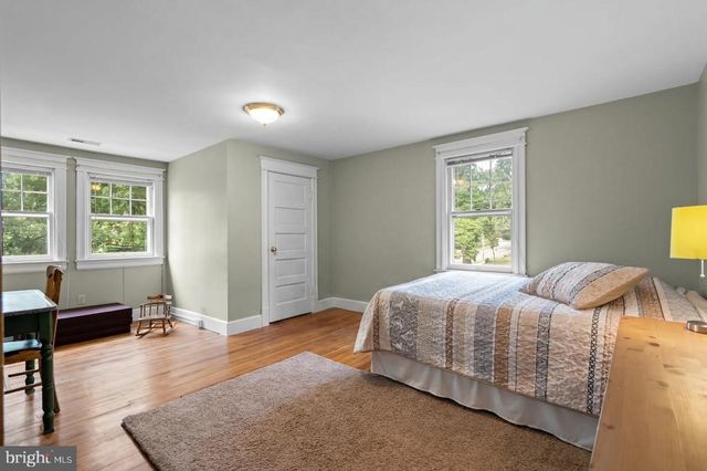 4300 QUEENSBURY RD, Hyattsville, MD 20781