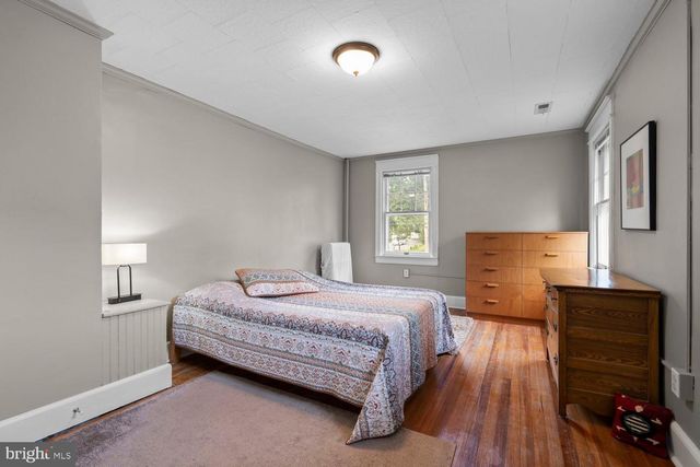 4300 QUEENSBURY RD, Hyattsville, MD 20781