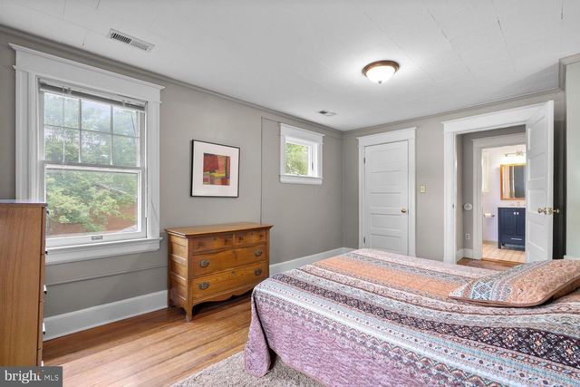 4300 QUEENSBURY RD, Hyattsville, MD 20781