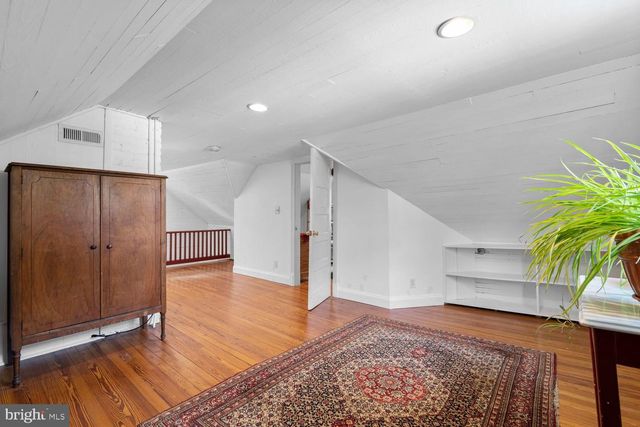 4300 QUEENSBURY RD, Hyattsville, MD 20781
