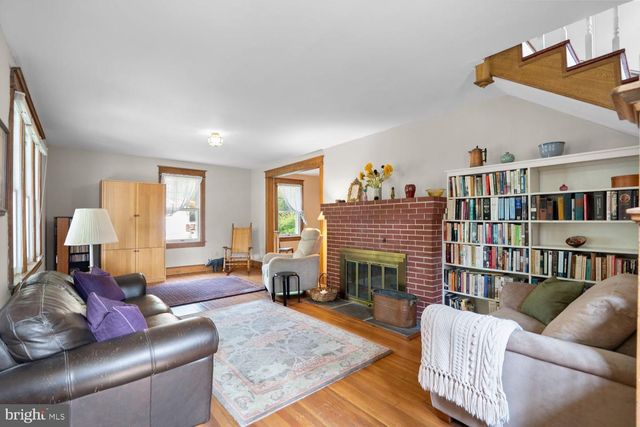 4300 QUEENSBURY RD, Hyattsville, MD 20781