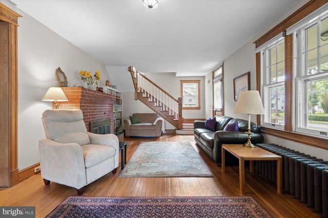 4300 QUEENSBURY RD, Hyattsville, MD 20781