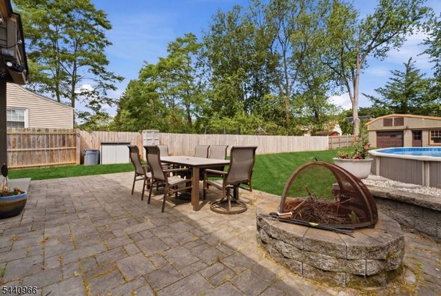 704 Greenbrook Rd, North Plainfield Boro, NJ 07063