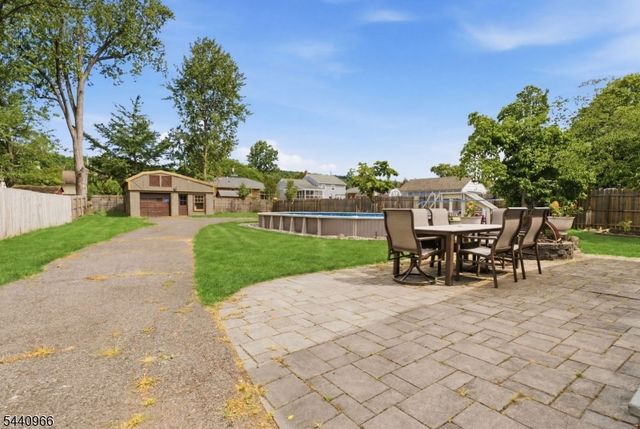 704 Greenbrook Rd, North Plainfield Boro, NJ 07063