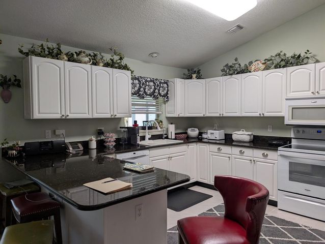 1036 18th Street SW, Vero Beach, FL 32962