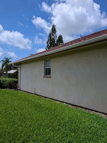 1036 18th Street SW, Vero Beach, FL 32962