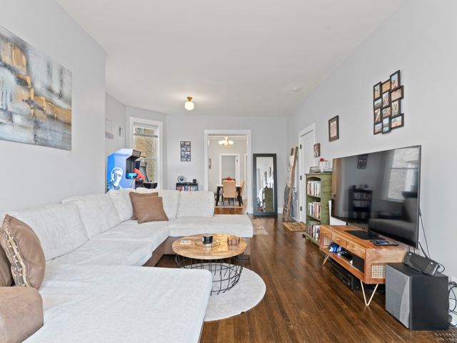 2732 N Richmond Street, Chicago, IL 60647