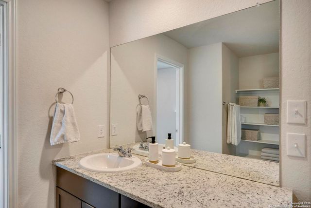 13943 oolite, San Antonio, TX 78253