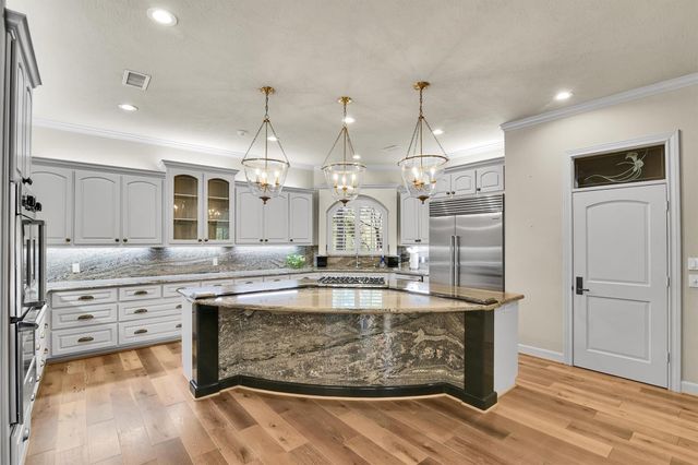 6166 Canyon Ridge Lane, Conroe, TX 77304