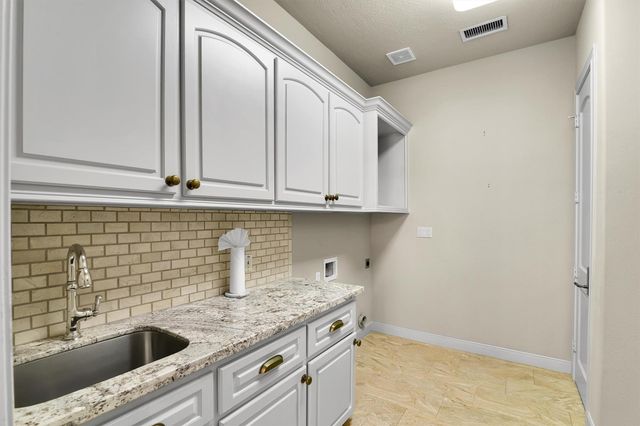 6166 Canyon Ridge Lane, Conroe, TX 77304