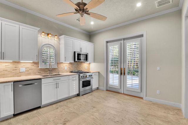 6166 Canyon Ridge Lane, Conroe, TX 77304