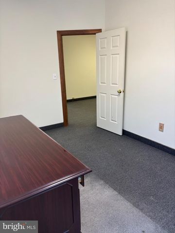 739 S WHITE HORSE PIKE, Audubon, NJ 08106