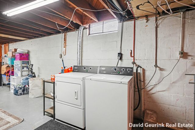 175 E 32nd Street, Holland City, MI 49423