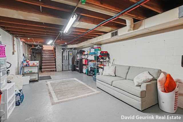 175 E 32nd Street, Holland City, MI 49423