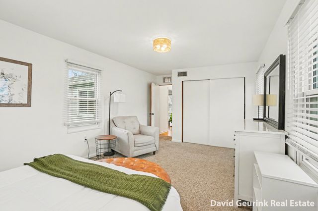 175 E 32nd Street, Holland City, MI 49423