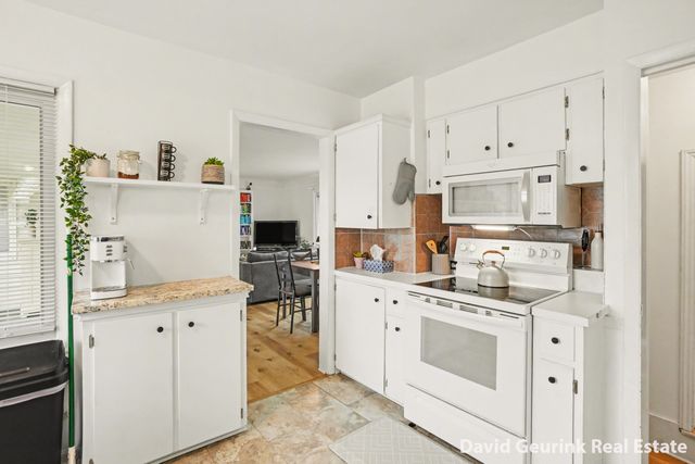 175 E 32nd Street, Holland City, MI 49423